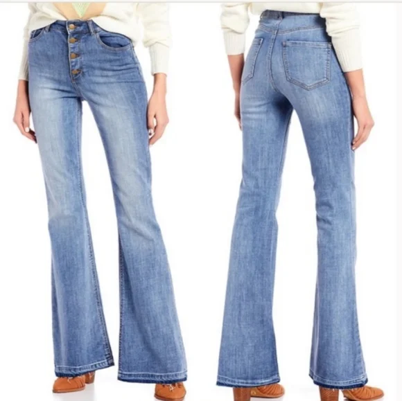 Gianni Bini 5 Pocket Button Fly Flare Leg Denim Jeans Size 7 - Picture 1 of 11